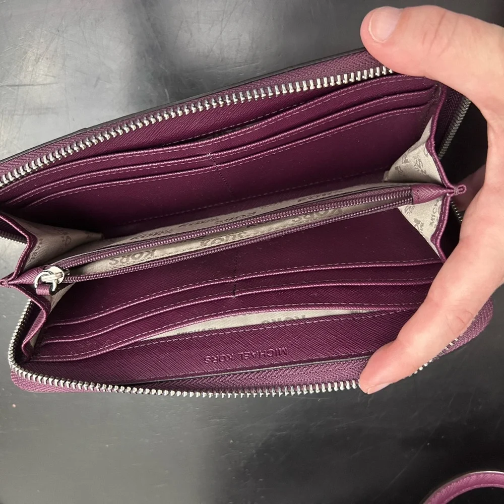 Michael Kors Tote & Wallet - Picture 7 of 8